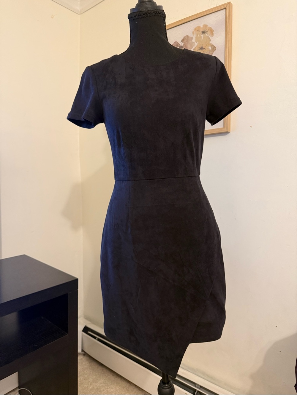 AQUA Small Black Faux Suede Asymmetric Mini Sheath Dress